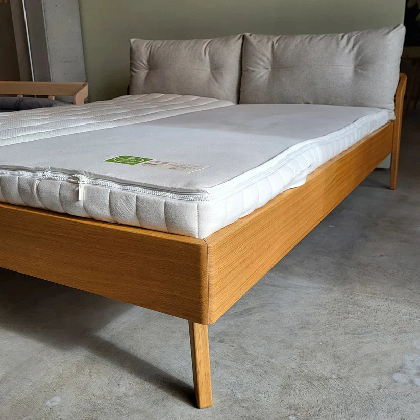 Holzmanufaktur Massivholzbett AINO Eiche 180x200cm